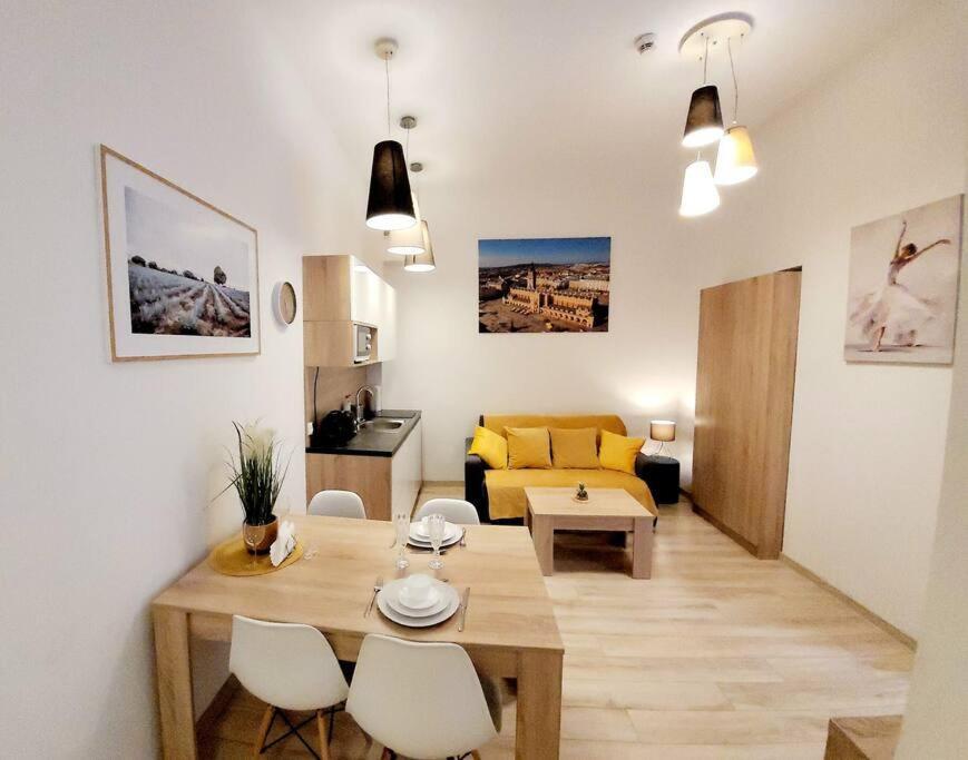 Golden Apartment Bosacka Krakow Old Town 2 Rooms المظهر الخارجي الصورة